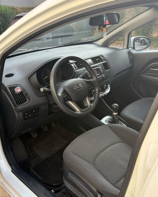 5 Kia Rio